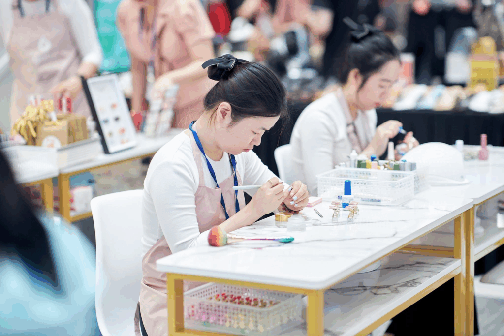 Yabe Vietnam – Handmade Press on Nails: Elegant Designs Crafted by Hand